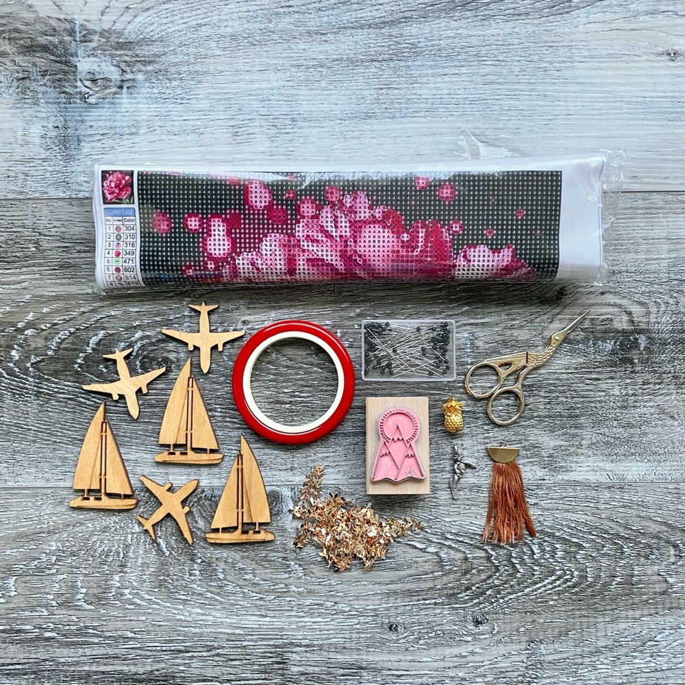 Crafter’s Bundle- scissors, embroidery hoop, pendants, stamp, wooden die-cuts
